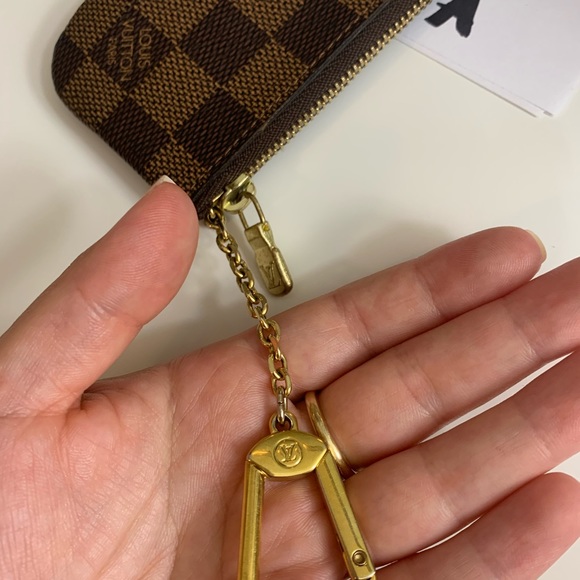 SOLD Authentic Key Cles - Picture 3 of 8